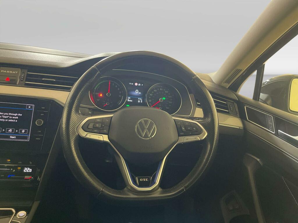 Volkswagen Passat Gte White #15