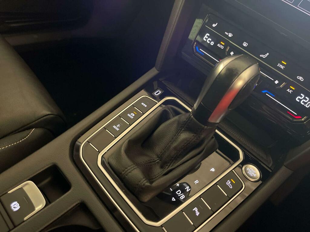 Volkswagen Passat Gte White #24