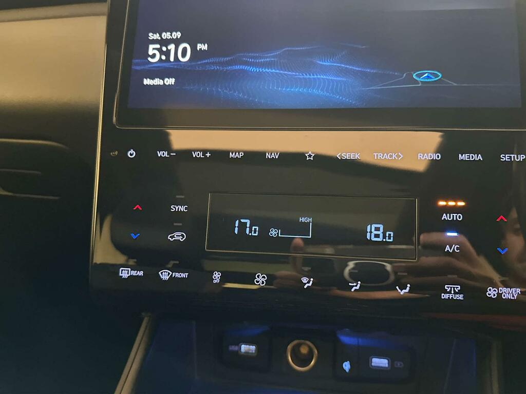 Hyundai Tucson Ultimate Black #24