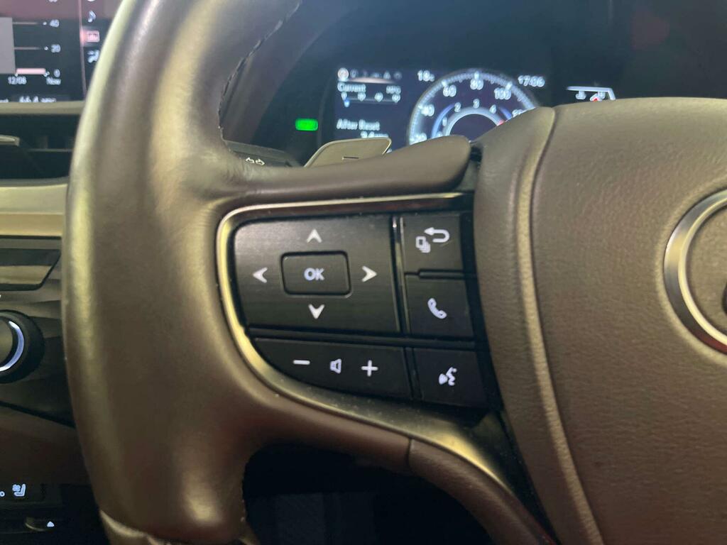 Lexus ES 300H 2.5 Cvt Black #16