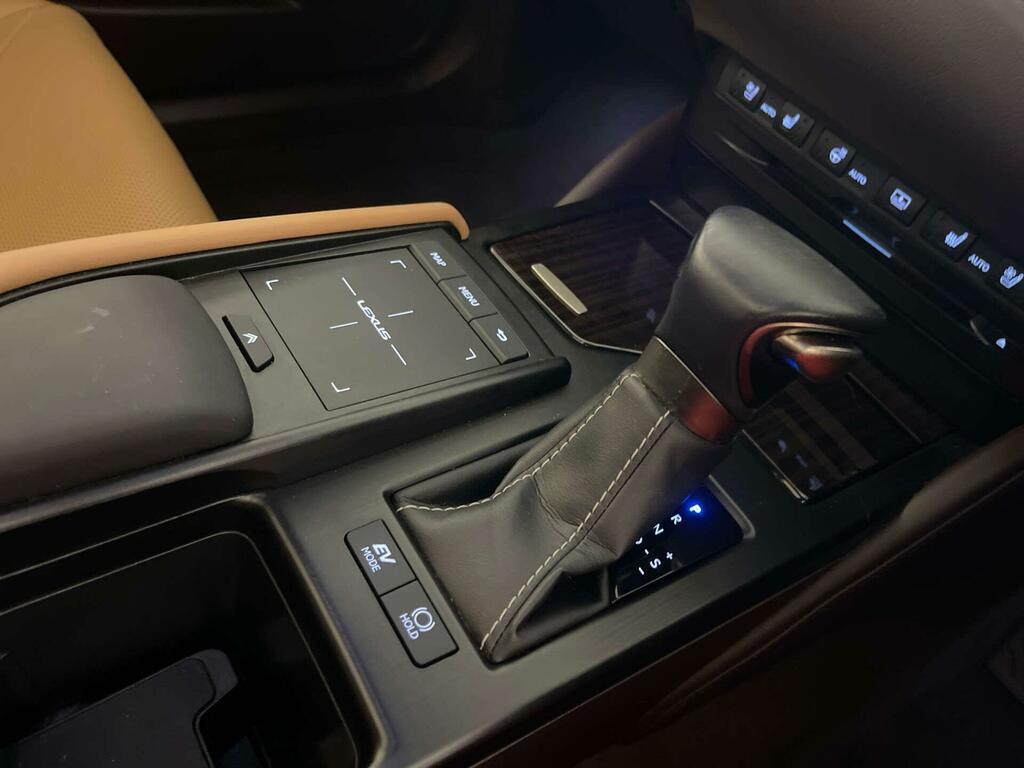 Lexus ES 300H 2.5 Cvt Black #24