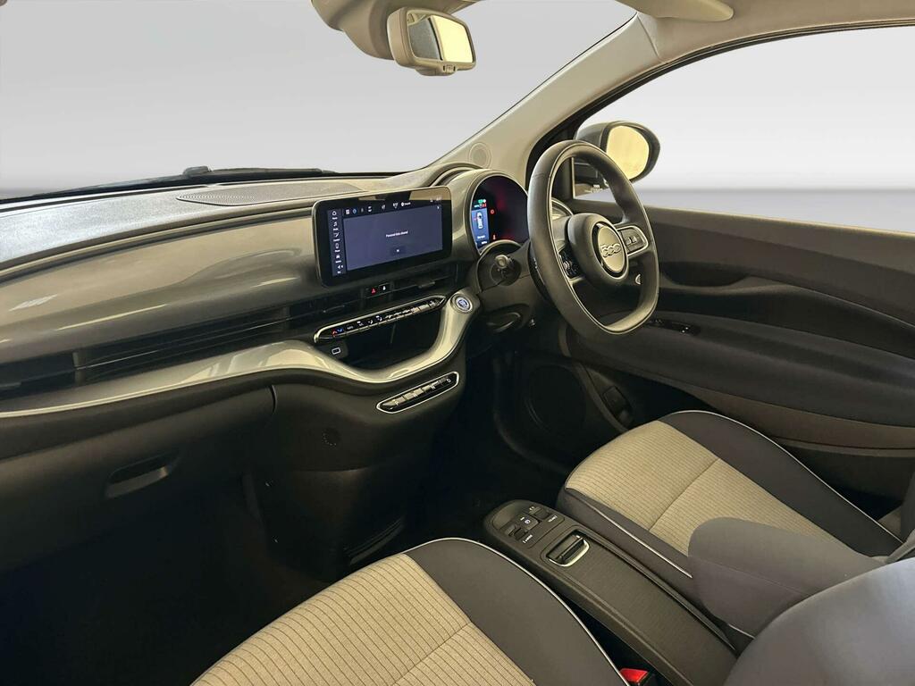 Fiat 500E 42Kwh Icon Green #10