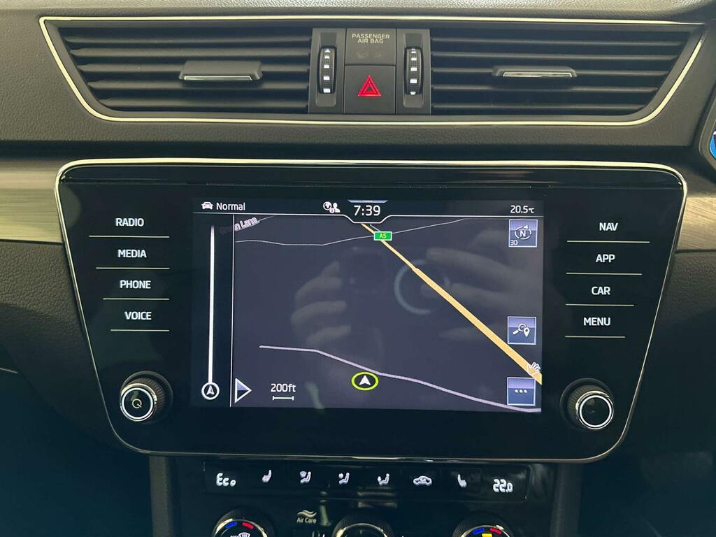 Skoda Superb 2021 21 S White #21