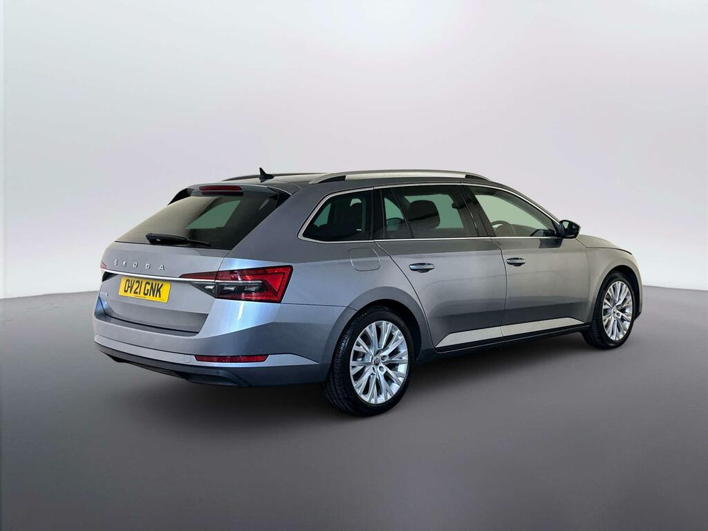 Skoda Superb 2021 21 S White #8
