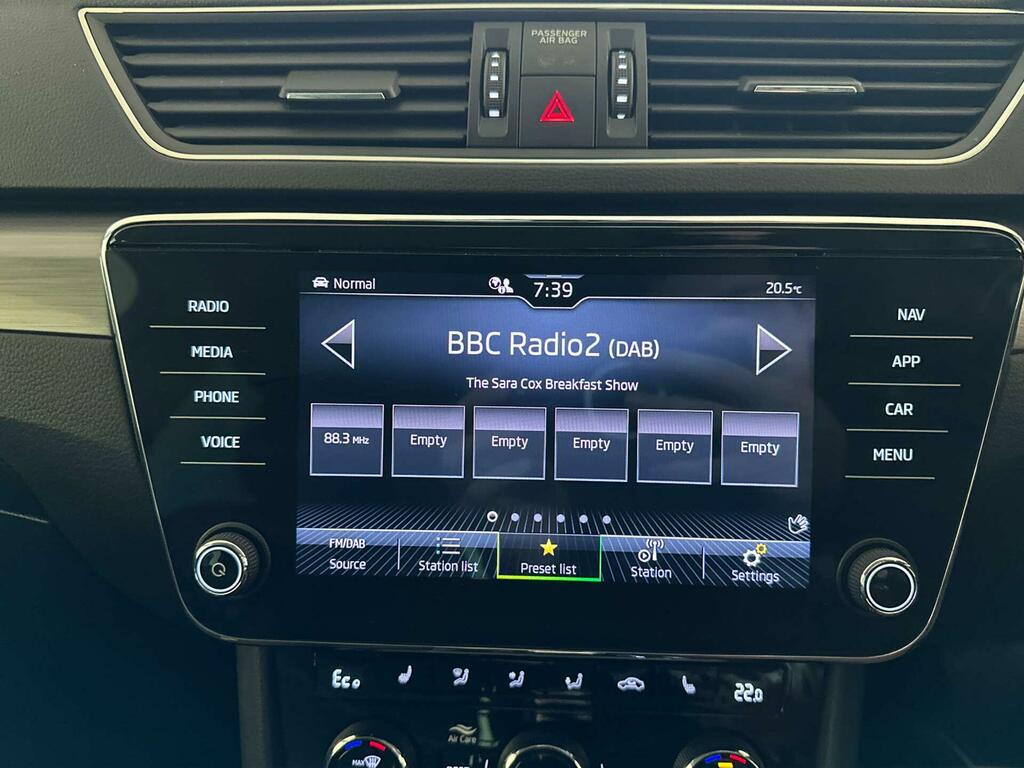 Skoda Superb 2021 21 S White #20