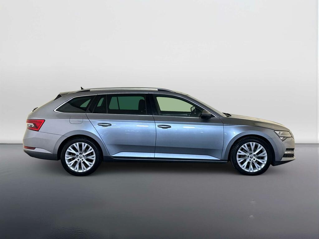 Skoda Superb 2021 21 S White #9