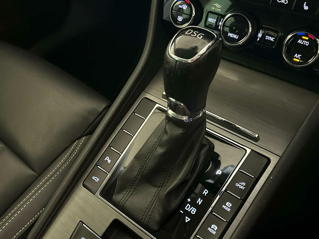Skoda Superb 2021 21 S White #24