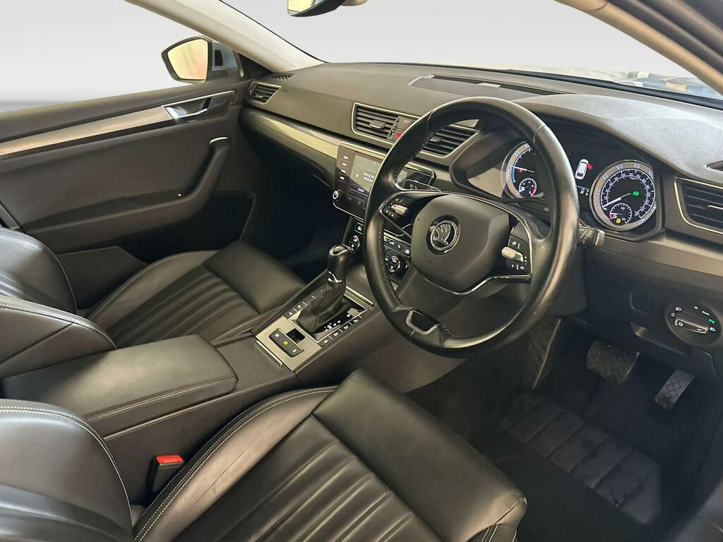 Skoda Superb 2021 21 S White #15
