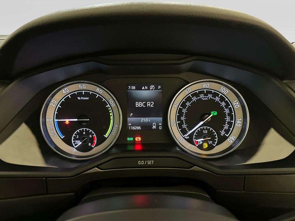 Skoda Superb 2021 21 S White #17