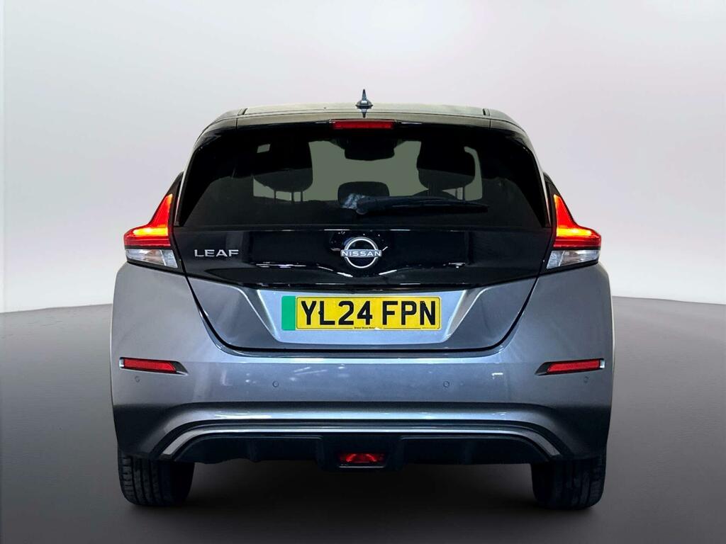 Nissan Leaf E 110Kw Tekna 39Kwh Hatchback Red #7