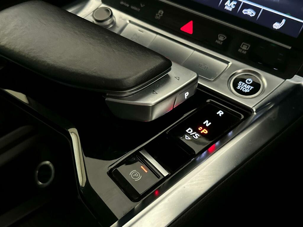 Audi E-tron 300Kw 55 Quattro 95Kwh Launch Edition Silver #24