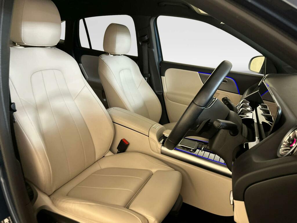 Mercedes-Benz EQA Sport Black #13