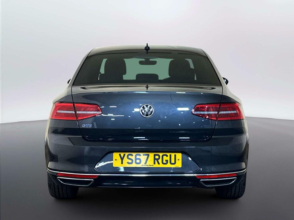 Volkswagen Passat Gte Advance Dsg White #7