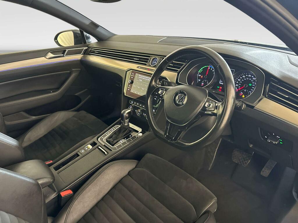 Volkswagen Passat Gte Advance Dsg White #14