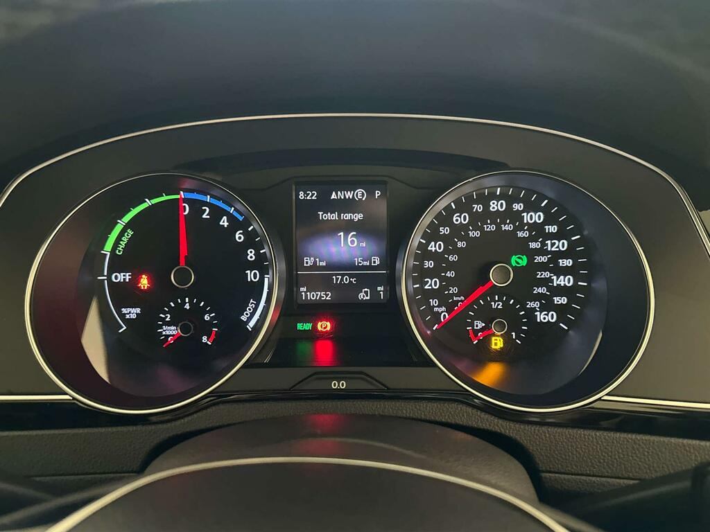 Volkswagen Passat Gte Advance Dsg White #17