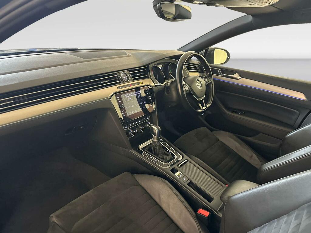 Volkswagen Passat Gte Advance Dsg White #10