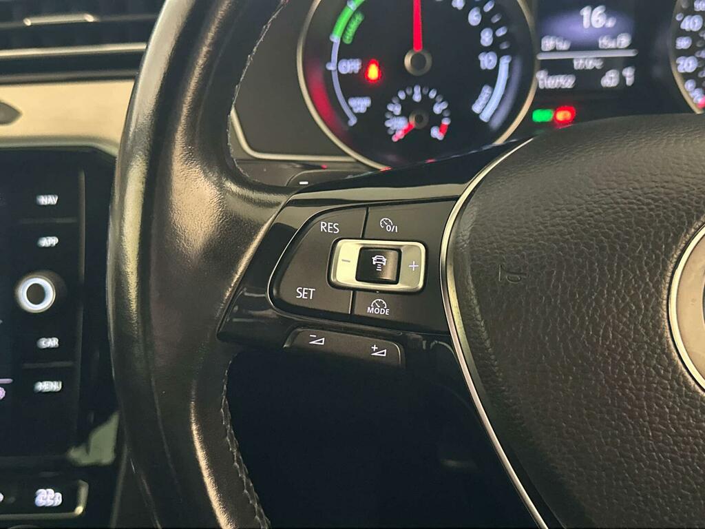 Volkswagen Passat Gte Advance Dsg White #16