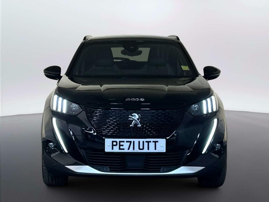 Peugeot e-2008 50Kwh Gt Suv 136 Ps Black #3