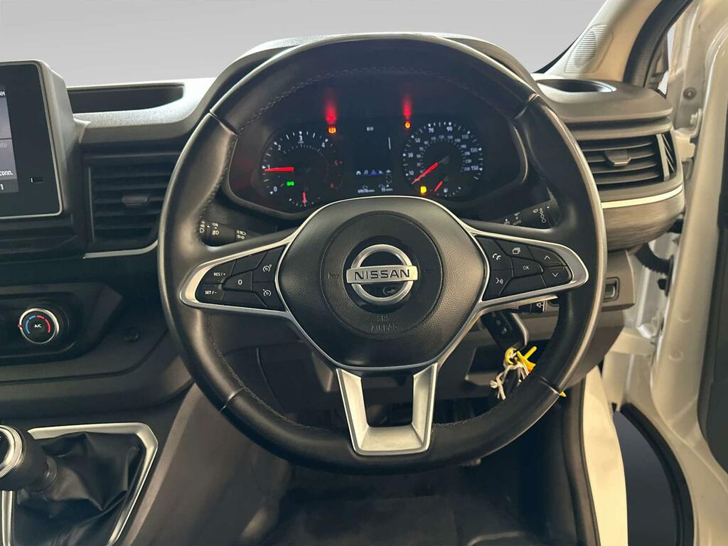 Nissan Primastar Acenta White #14