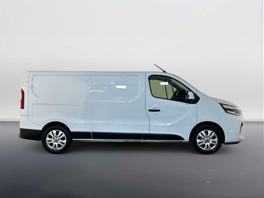 Nissan Primastar Acenta White #9