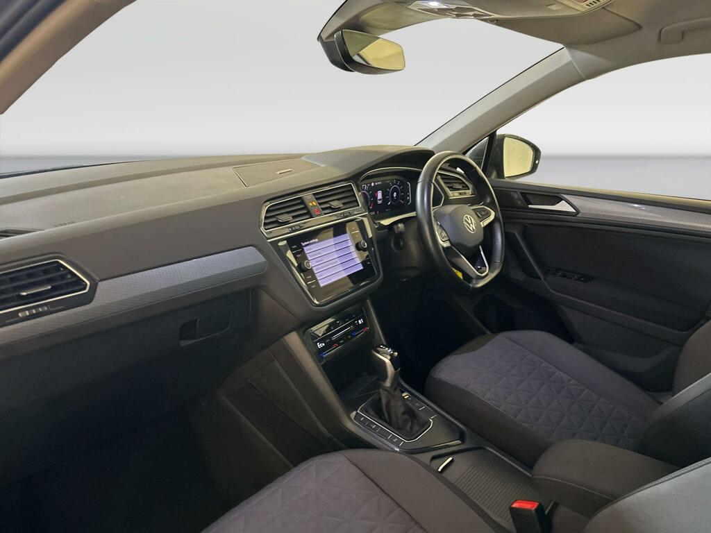 Volkswagen Tiguan Active Grey #10