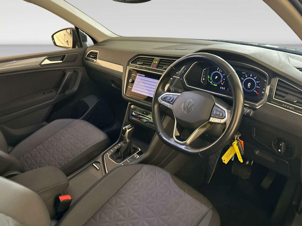 Volkswagen Tiguan Active Grey #14