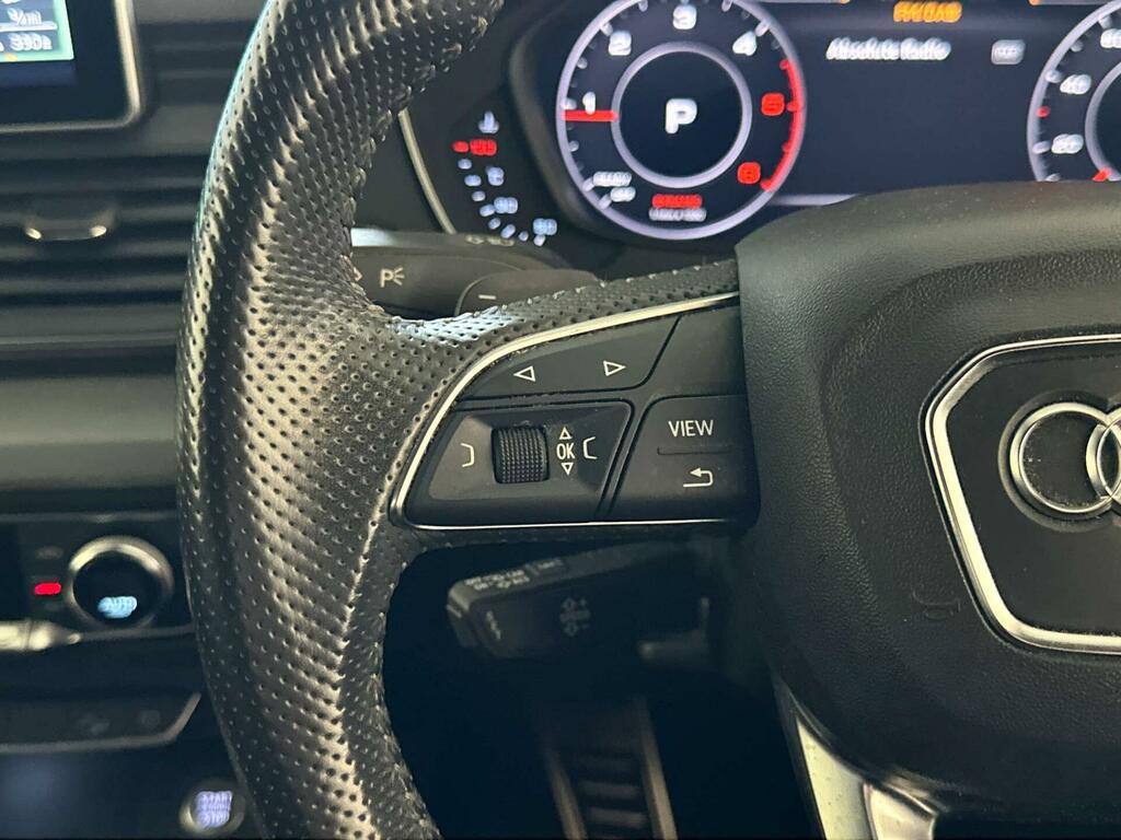 Audi Q5 2.0L Tdi Quattro S Line Black Edition Black #16