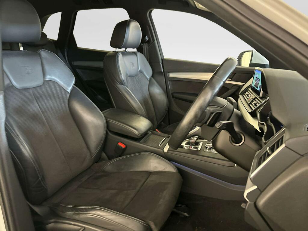 Audi Q5 2.0L Tdi Quattro S Line Black Edition Black #13