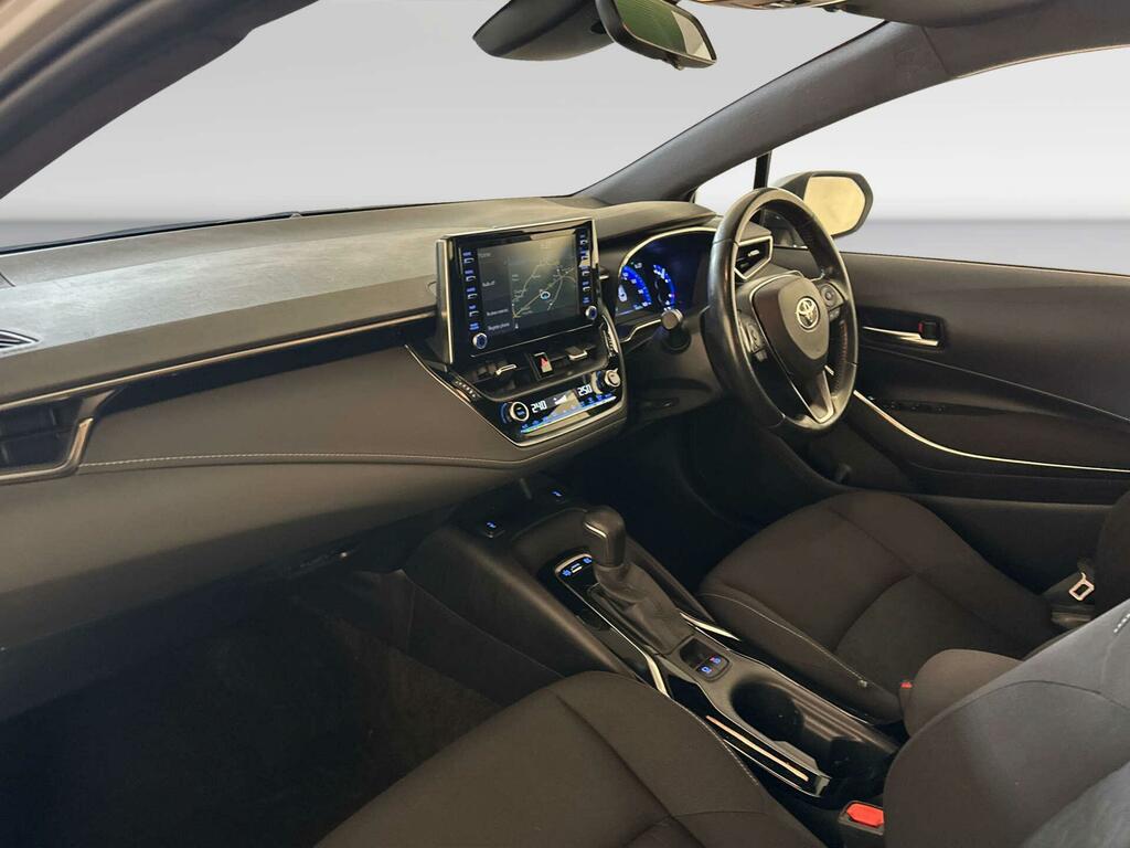 Toyota Corolla Design Hev Cvt White #10