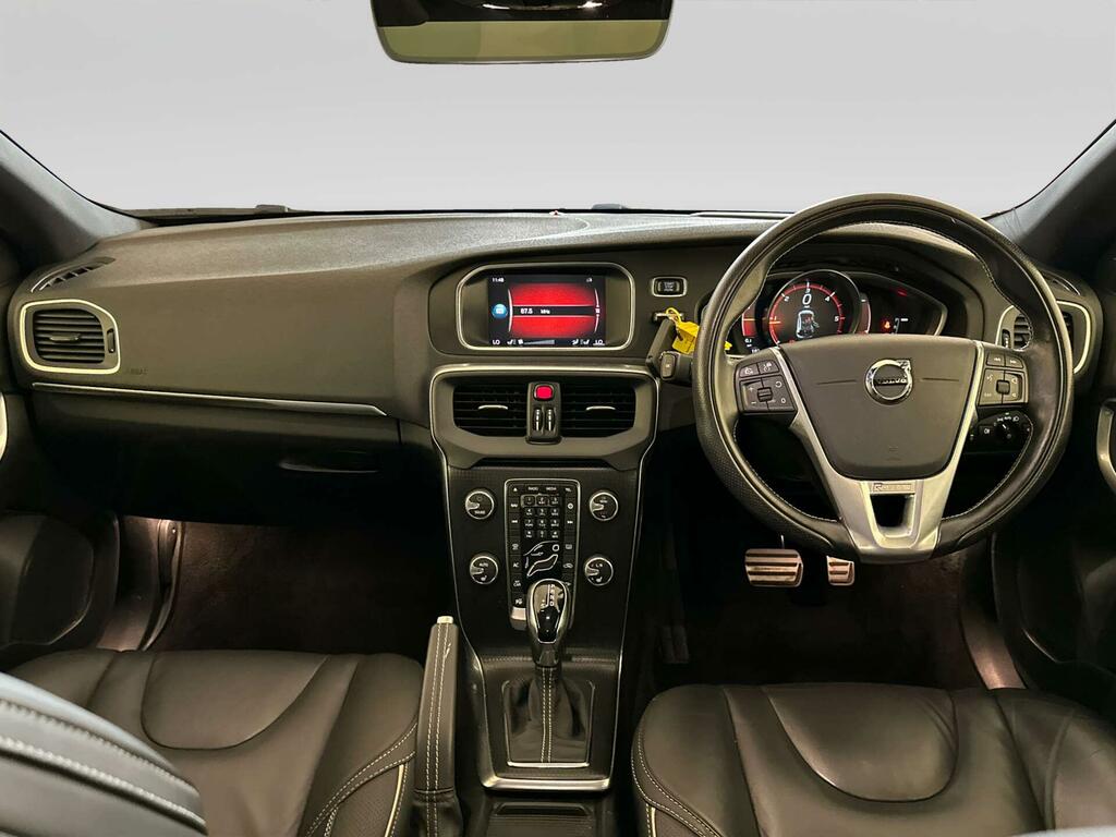 Volvo V40 2.0 D2 R-design Edition Hatchback White #2
