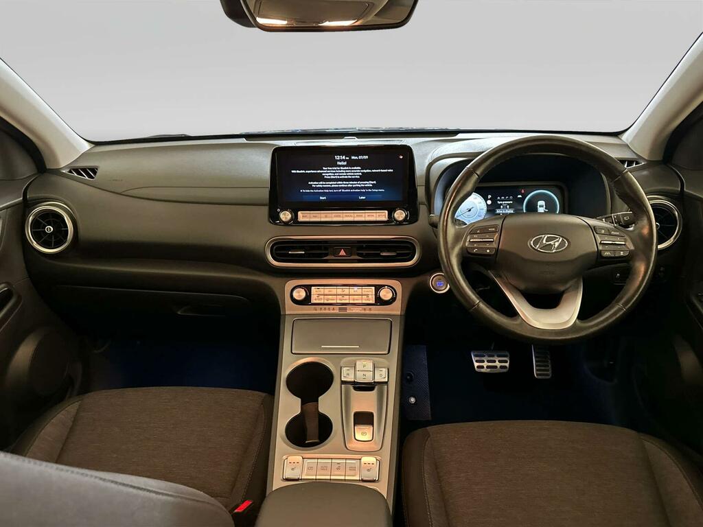Hyundai Kona 64Kwh Premium Suv 10.5Kw Charge Black #2