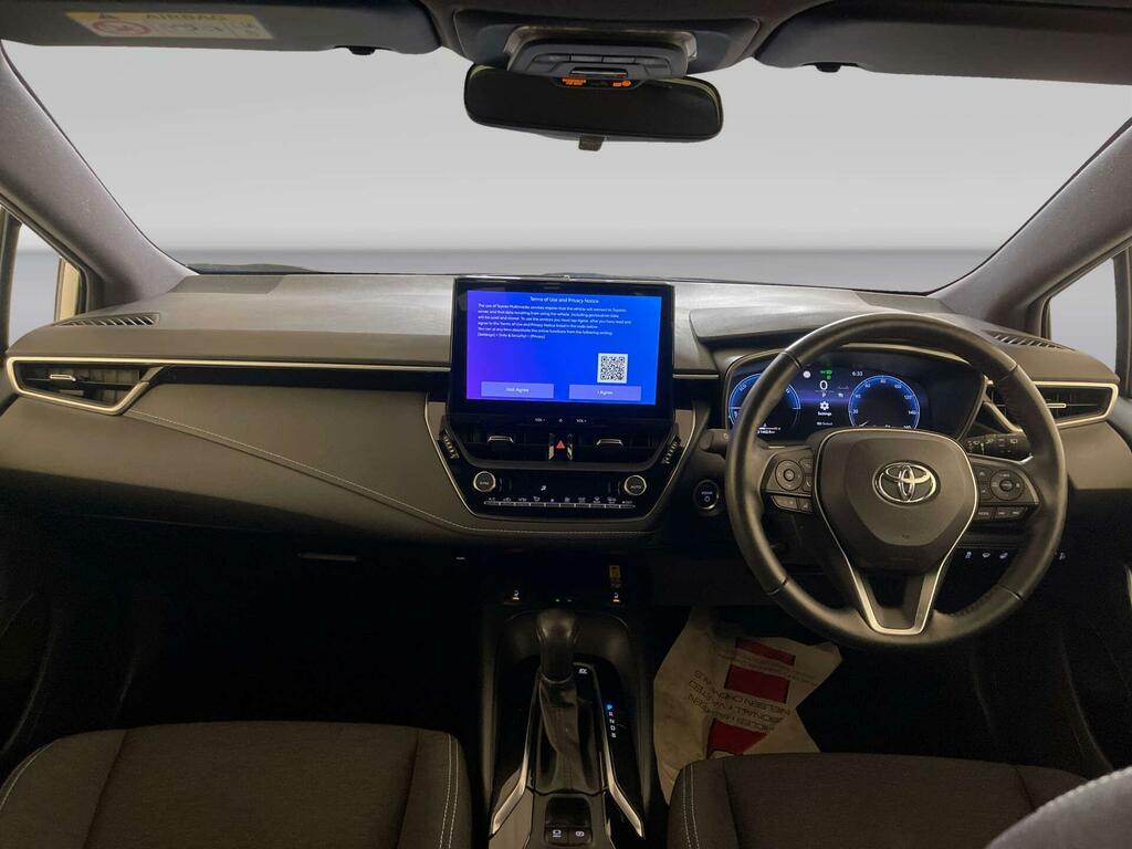 Toyota Corolla 1.8 Vvt-h Icon Touring Sports Hybrid Cv White #2