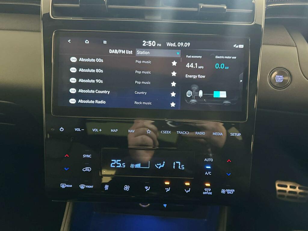 Hyundai Tucson Se Connect Grey #23