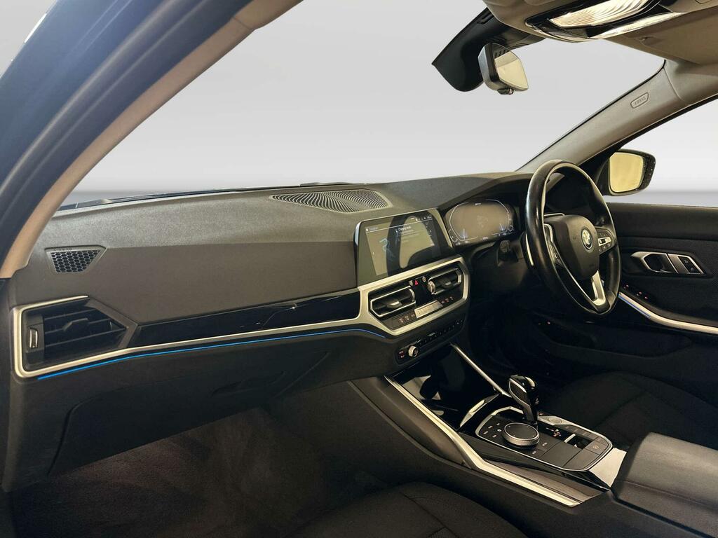 BMW 3 Series M Sport Black #10