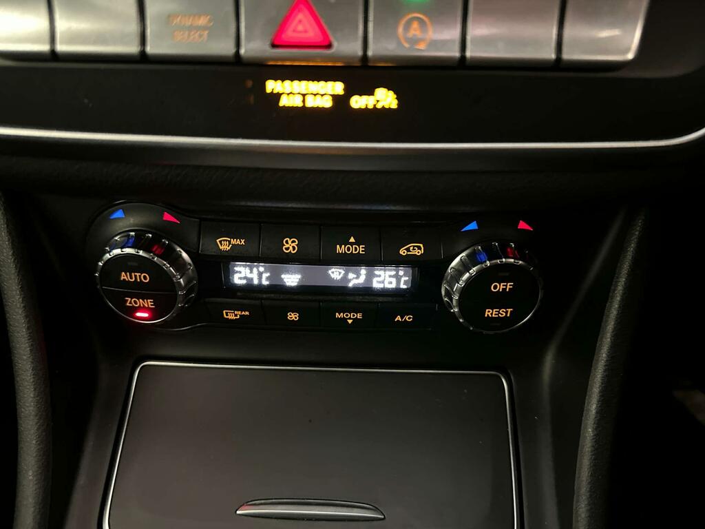 Mercedes-Benz GLA Class 1.6 Gla200 Se Executive Euro 6 Ss #24