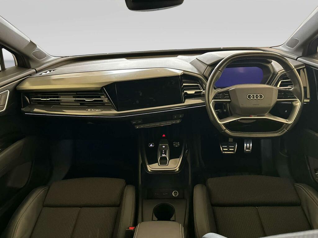 Audi Q4 E Tron 40 S Line Suv 82Kwh 204 Ps Grey #2
