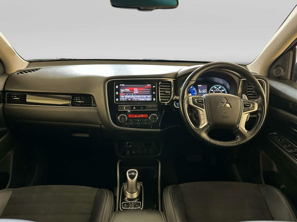 Mitsubishi Outlander 2.4H Twinmotor 13.8Kwh Juro Suv Plug-in Black #2