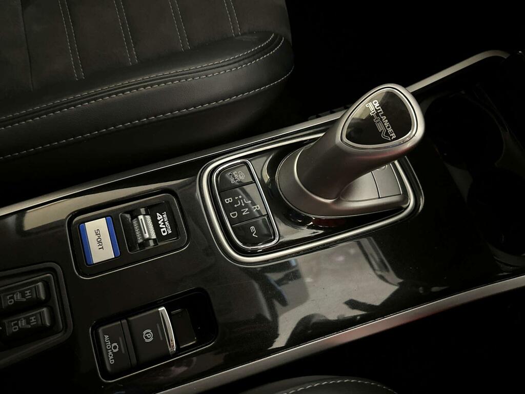 Mitsubishi Outlander Outlander Juro Phev Cvt Grey #24
