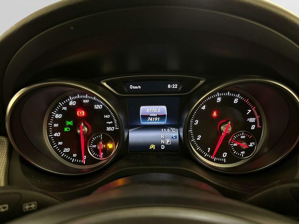 Mercedes-Benz GLA Class 250 4Matic Amg Line Premium Black #17
