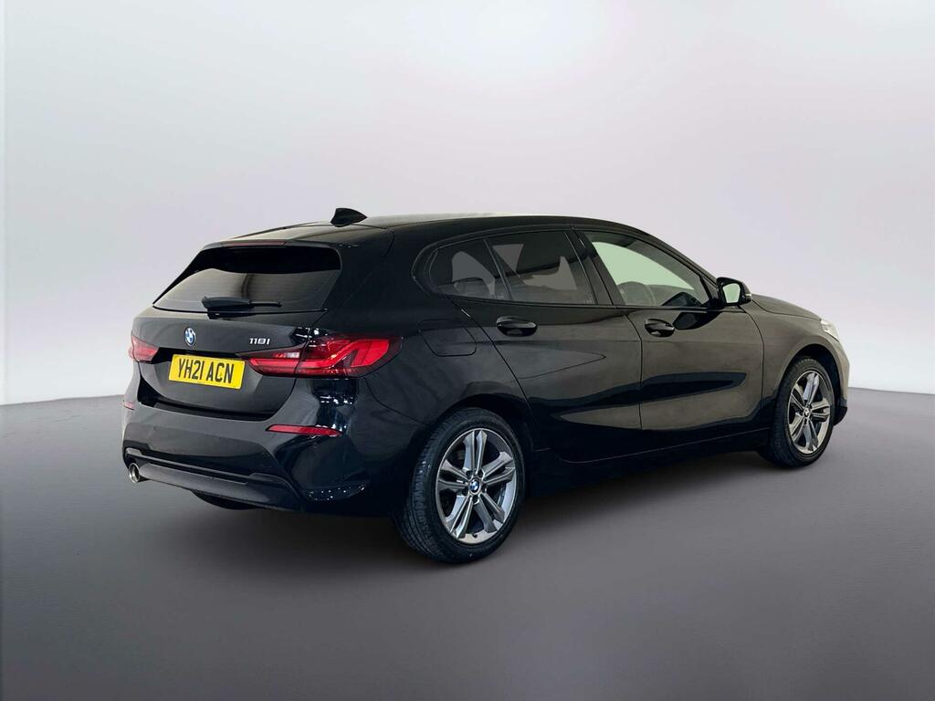 BMW 1 Series 118D M Sport White #8