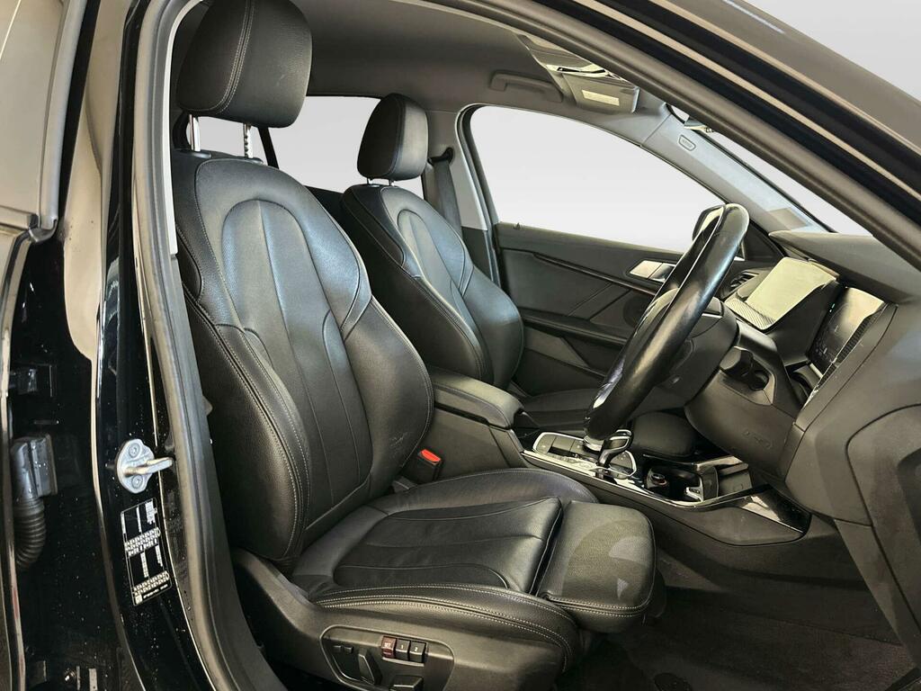 BMW 1 Series 118D M Sport White #11