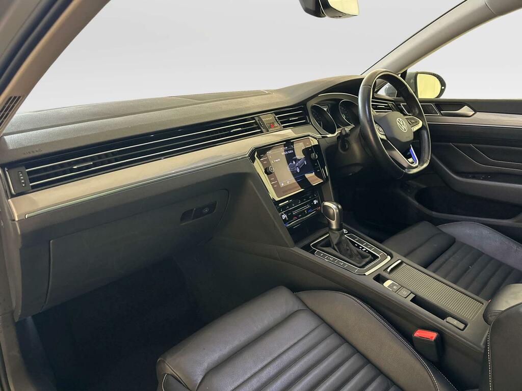 Volkswagen Passat 2.0 Tdi Evo Scr R-line Dsg White #10