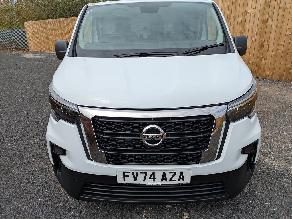 Nissan Primastar Acenta White #17