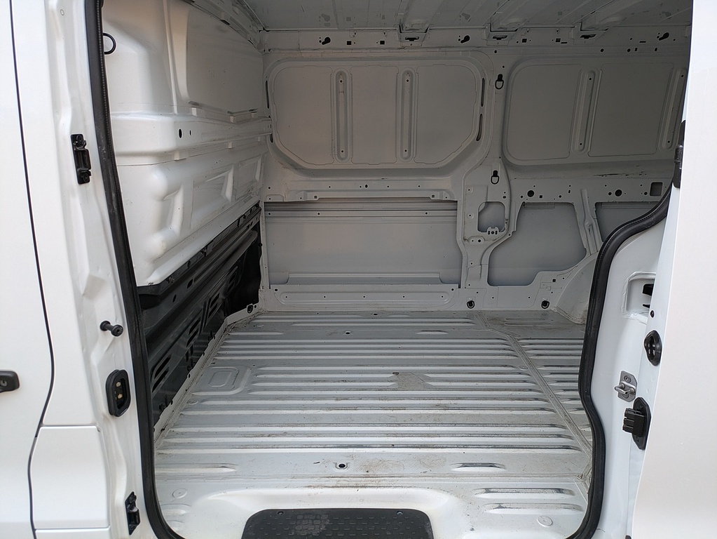 Nissan Primastar Acenta White #12