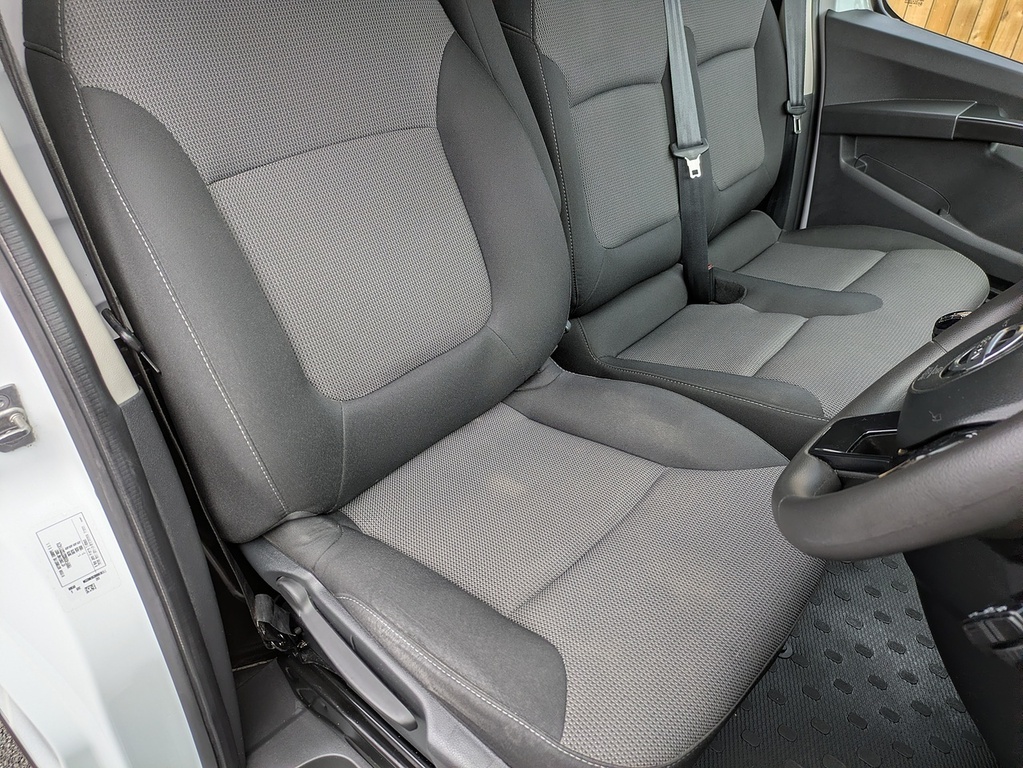 Nissan Primastar Dci 30 Visia White #6