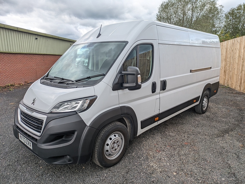Peugeot Boxer Bluehdi 435 Professional Premium White #3