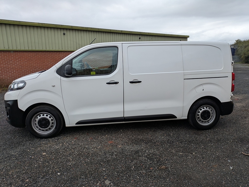 Citroen Dispatch Bluehdi 1000 X M White #4