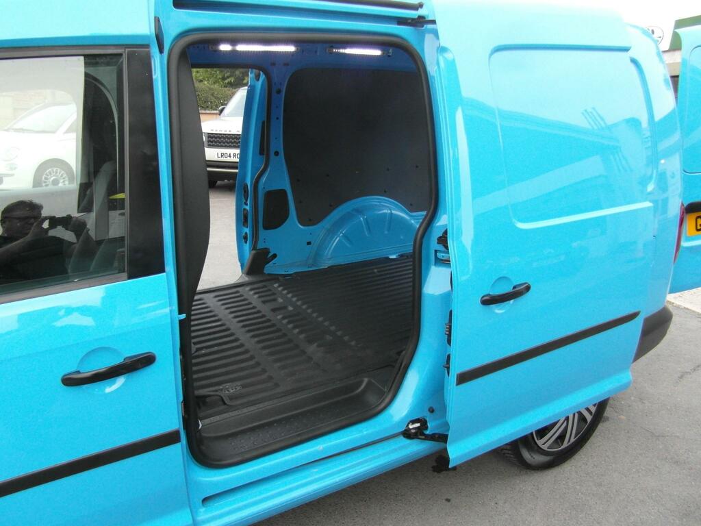 Volkswagen Caddy Maxi C20 Tdi Startline 101 Blue #18
