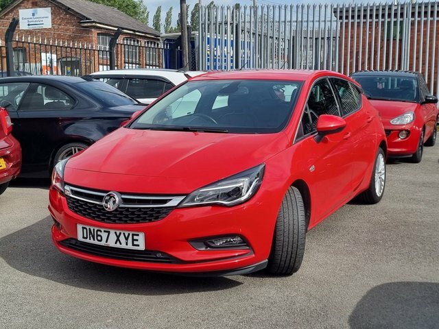 Vauxhall Astra 1.6 Cdti Ecoflex Elite Hatchback Red