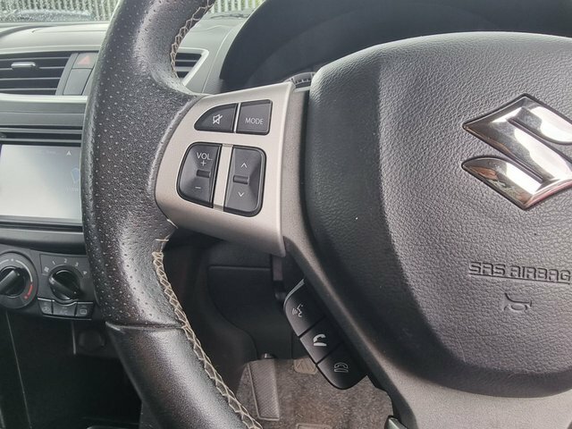 Suzuki Swift 1.2 Dualjet Sz4 4X4 Nav White #13